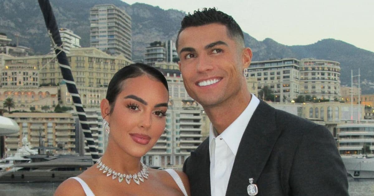 Cristiano Ronaldo y Georgina Rodríguez compartieron la íntima ceremonia de su boda en casa, rodeados de sus hijos.