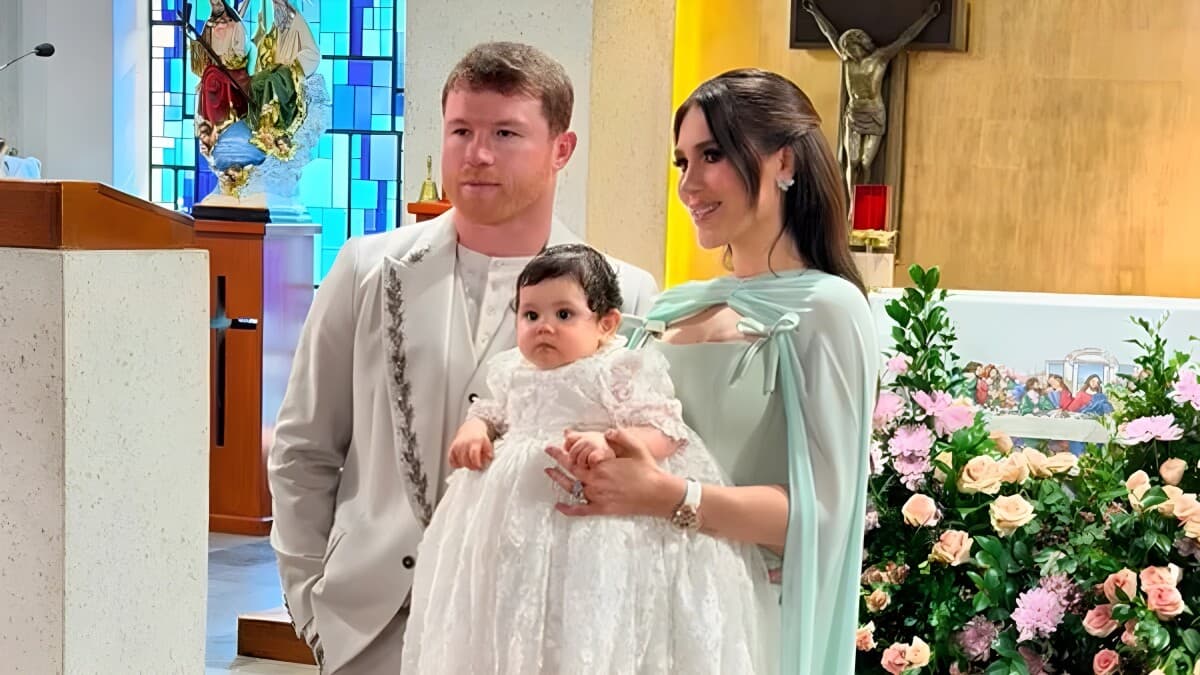 El boxeador mexicano Saúl Canelo Álvarez festejó el bautizo de su hija Eva Victoria, con actuaciones musicales destacadas.