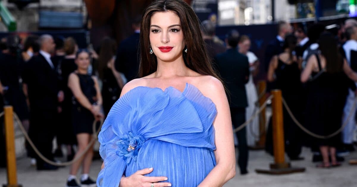 Este año, varias celebridades han deslumbrado con sus looks de maternity. Descubre sus estilos más innovadores y llamativos.