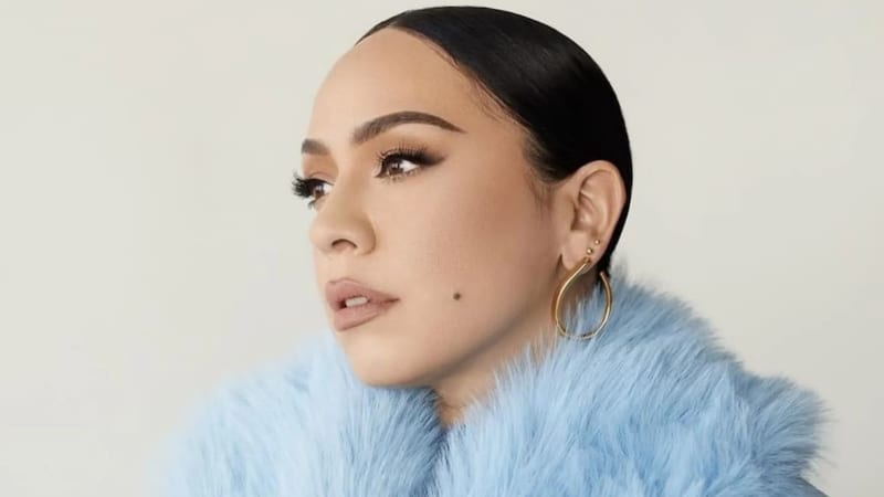 Descubre cómo Carla Morrison nos enseña a valorar el amor verdadero con su nueva canción cargada de emoción.