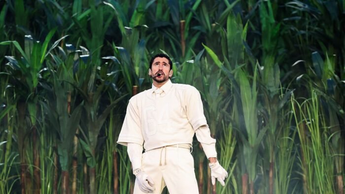 Descubre el mensaje detrás del número 64 que Bad Bunny lució en el Super Bowl y lo que representa.