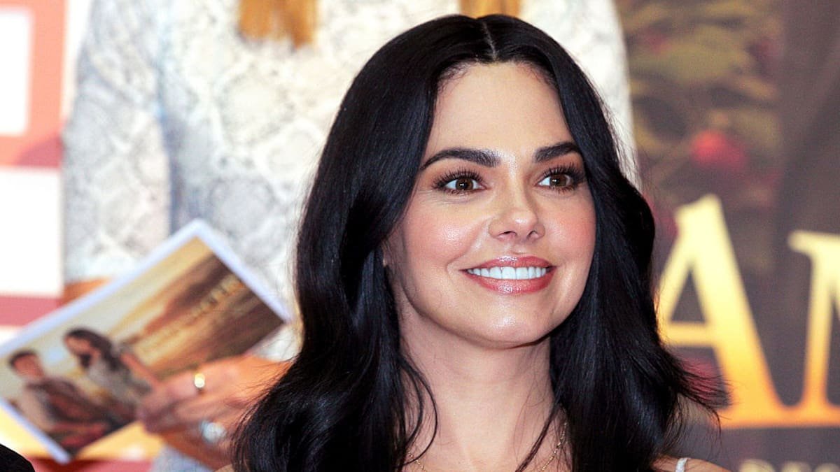 Livia Brito enfrenta un proceso legal por falsedad de declaraciones, lo que genera incertidumbre sobre su futuro en la industria.