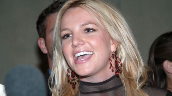 Las teorías sobre Britney Spears y Jeffrey Epstein se multiplican. ¿Qué revelan los archivos que la vinculan?