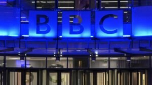 Empleados de la BBC se oponen a recortes de personal de limpieza en Londres