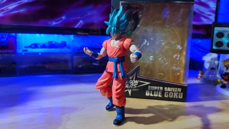Goku Super Saiyan Blue llega en figura de acción impresionante